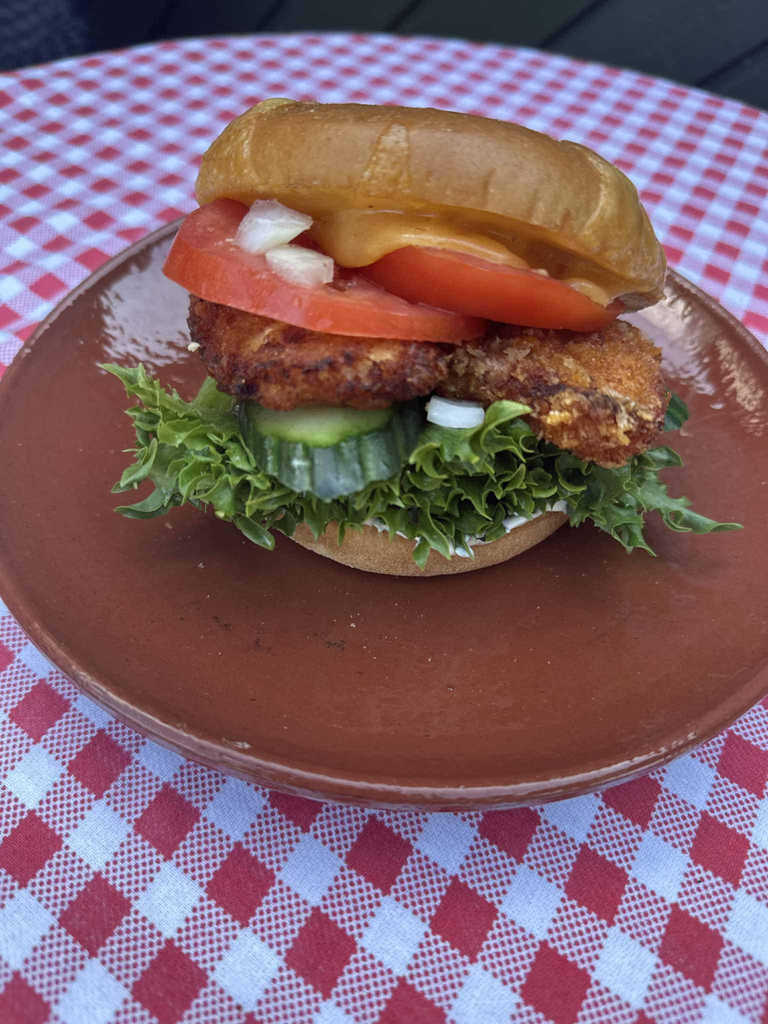 CLASSIC CRIPSY CHICKEN BURGER