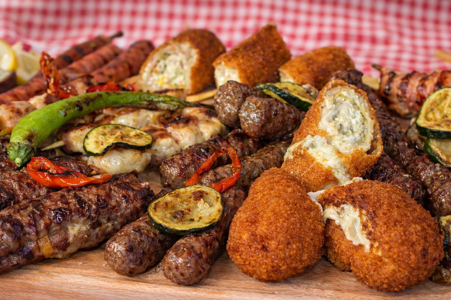 40. Bistro Plate Mix til en personer