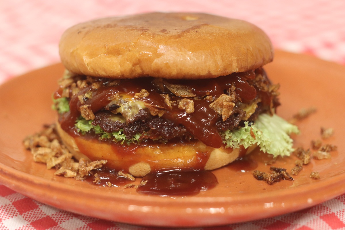 SMOKEY ANGUS BURGER